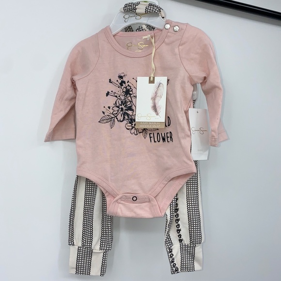 Jessica Simpson Other - NEW Baby Girls outfit sz 0-3 months infant bodysuit pants headband Wild Flower